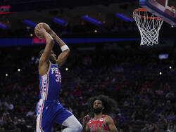 Bulls 76ers Basketball