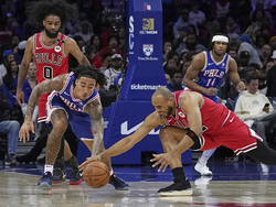 Bulls 76ers Basketball