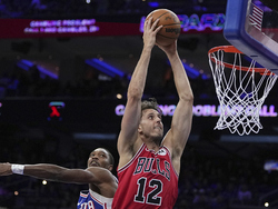 Bulls 76ers Basketball
