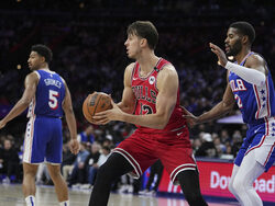 Bulls 76ers Basketball