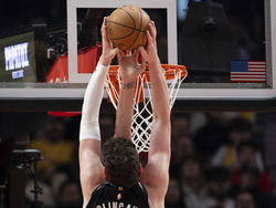 Lakers Trail Blazers Basketball