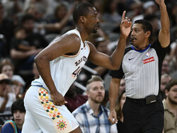 Raptors Spurs Basketball