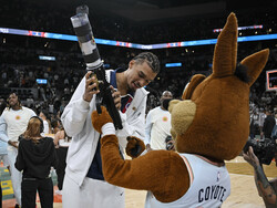 Raptors Spurs Basketball