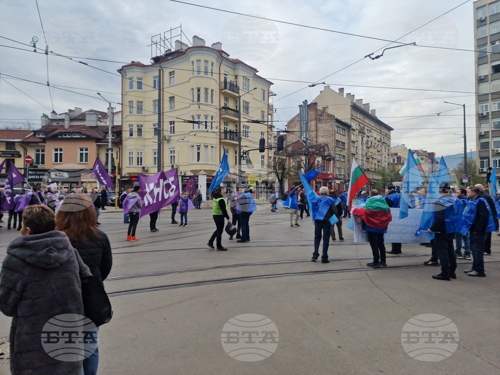 Градски транспорт - площад „Македония“ - служители - протест