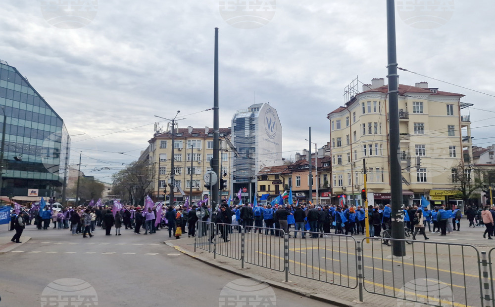 Градски транспорт - площад „Македония“ - служители - протест