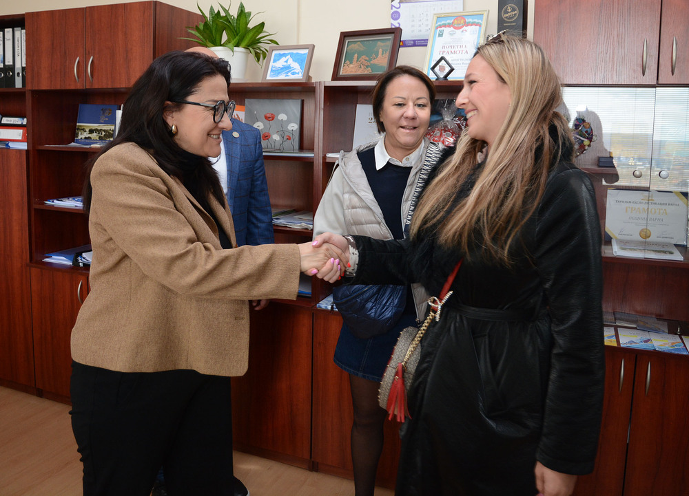 Община Варна: Зам.-кмета Снежана Апостолова се срещна с екип на белгийски туроператор, който гостува за опознавателен тур във Варна