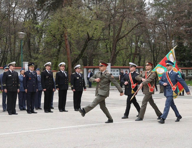 Във Военната академия „Г. С. Раковски“ се обучават над 1200 души, каза началникът ѝ генерал-майор Стайко Прокопиев 