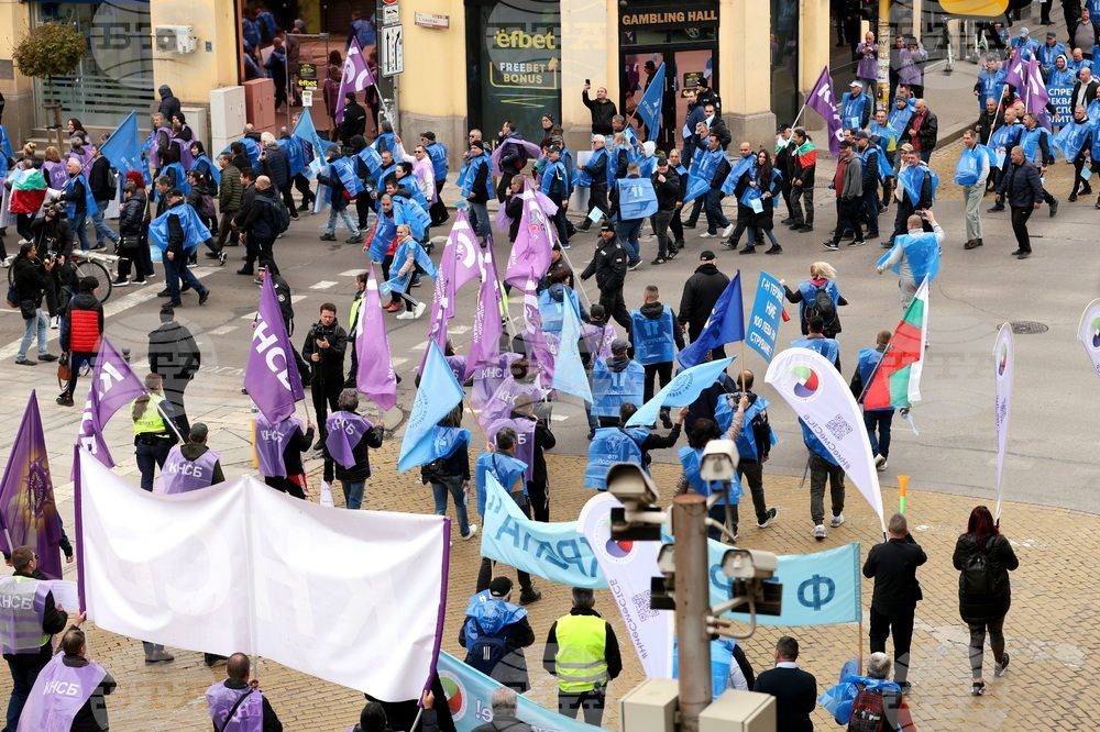 Транспортни работници - протестни шествия - сливане