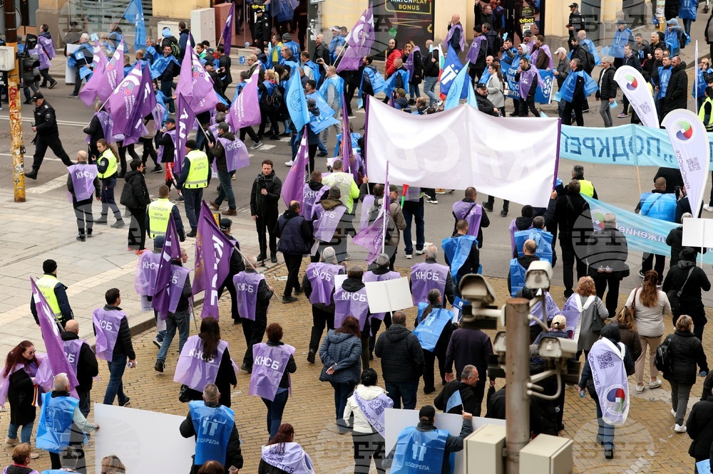 Транспортни работници - протестни шествия - сливане