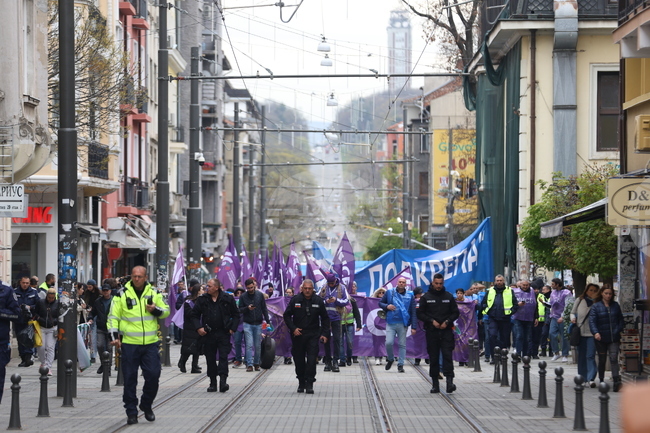 Градски транспорт - булевард „Драган Цанков" - служители - протест