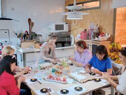 Работилница за писане на великденски яйца организира в чилийския град Икике сънародничката ни Елена Димитрова, която живее в Чили от 27 години. 