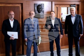 УМБАЛ „Царица Йоанна - ИСУЛ“ - паметна плоча на проф. д-р Драган Бобев - откриване