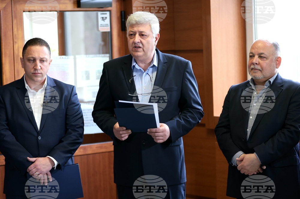 УМБАЛ „Царица Йоанна - ИСУЛ“ - паметна плоча на проф. д-р Драган Бобев - откриване