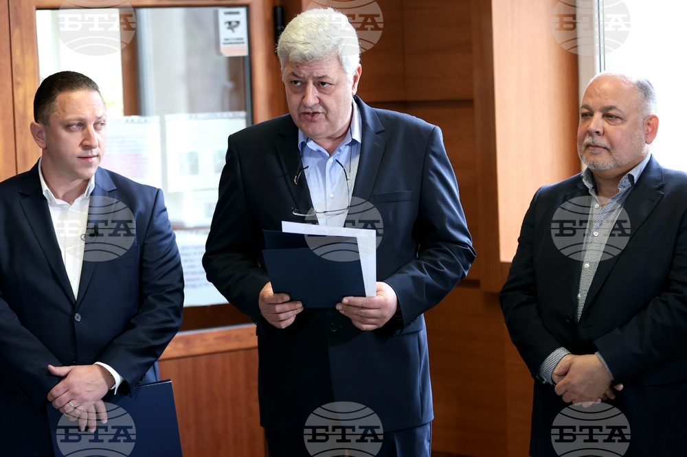 УМБАЛ „Царица Йоанна - ИСУЛ“ - паметна плоча на проф. д-р Драган Бобев - откриване