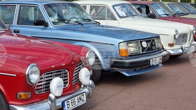 Bucharest Hosts Classic Car Parade