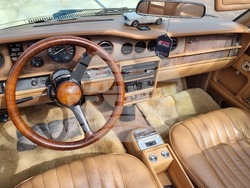 Румъния - ретро парад