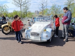 Румъния - ретро парад