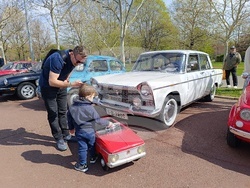 Румъния - ретро парад