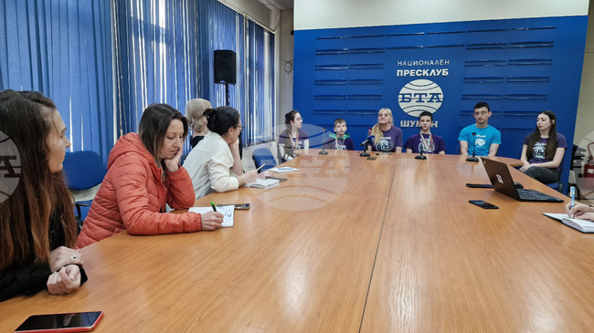 Възпитаниците на шуменската школа „АиБ" имат 10 медала от Международния турнир по информатика за напреднали „Джон Атанасов“