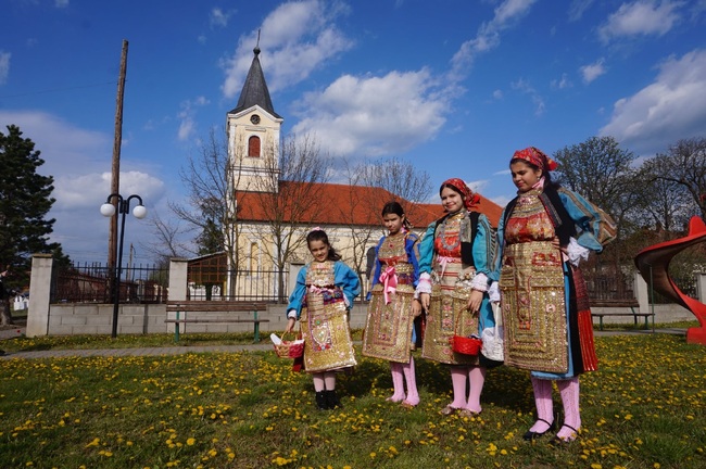 Банатските българи в Стар Бешенов и Брещя отбелязаха Лазаровден с традиция на стотици години