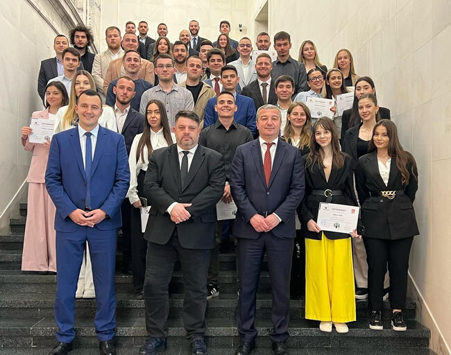 Коалиция „БСП – Обединена левица“: Завърши младежкият стаж на МО – БСП София с участие на народни представители и институции