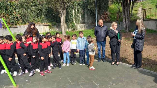 Община Стара Загора: Зам.-кметът Павлина Делчева откри нова площадка за игра за децата от социалните жилища в Стара Загора