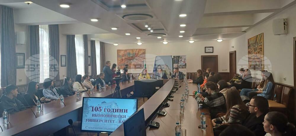 Министър Гуцанов във Варна: Сивата икономика е един от най-големите бичове