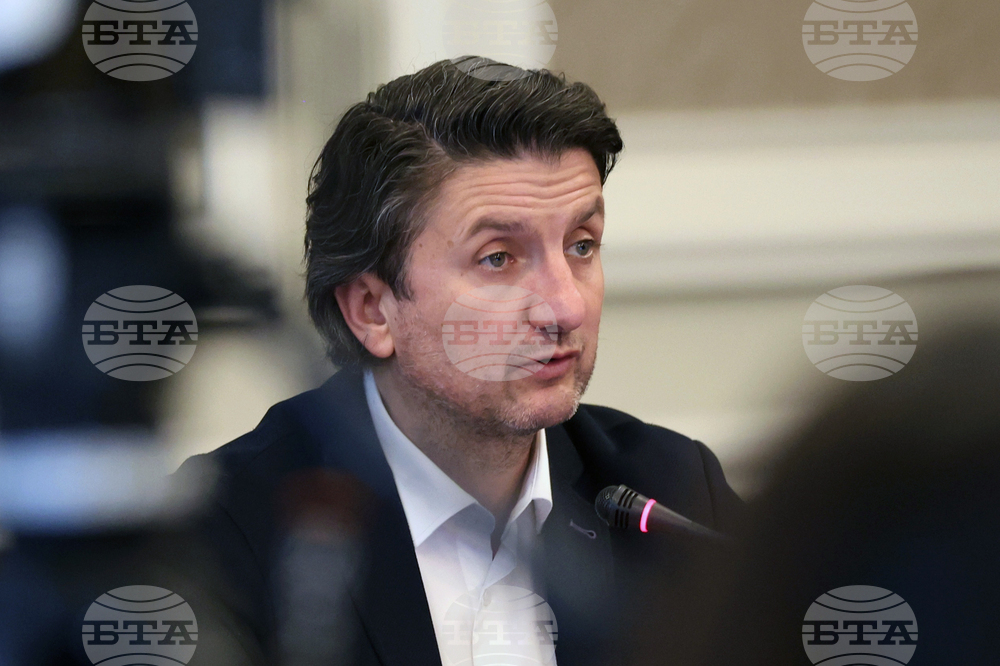 Tourism Minister Borshosh Eyes Strong Summer, Calls for Rethinking Season Definition