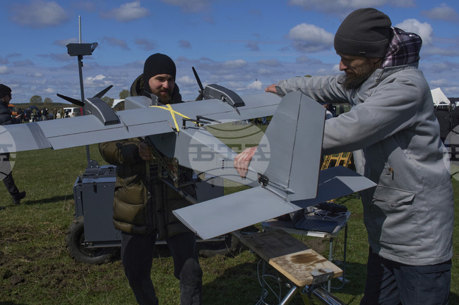 Украинското министерство на отбраната достави 420 000 дрона на фронта от началото на 2025 г. 