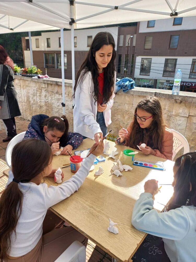 Община Ловеч: Работилница за Цветница 2025