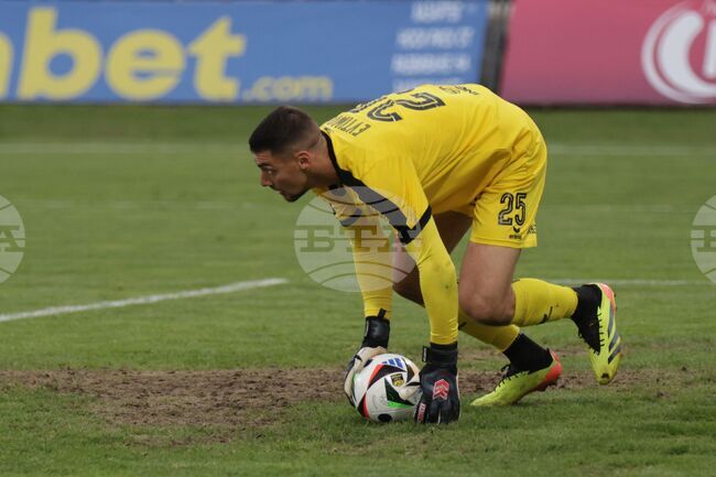 Димитър Евтимов остава в състава на Ботев Враца