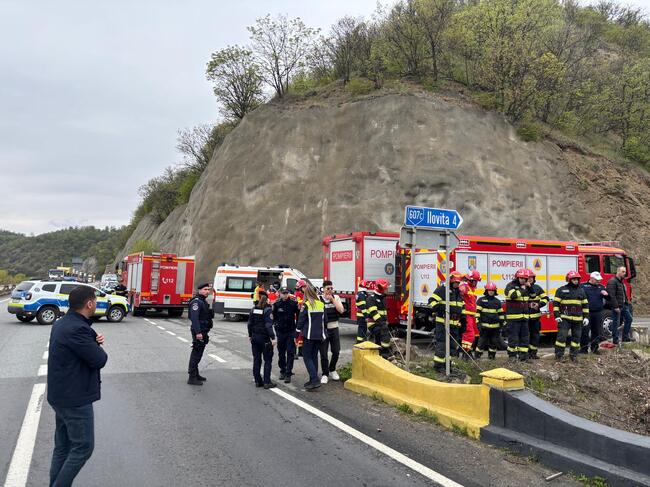 Паспорт на български гражданин е намерен на мястото на инцидента с микробуса, който падна в река Дунав в румънския окръг Мехединц