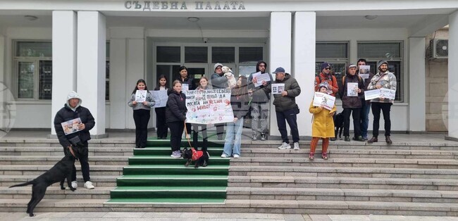 Силистренци се включиха в националния протест срещу насилието срещу животни
