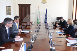 Надежда Йорданова - Симон Ван Дер Бург - Фредерик Мьорис - среща