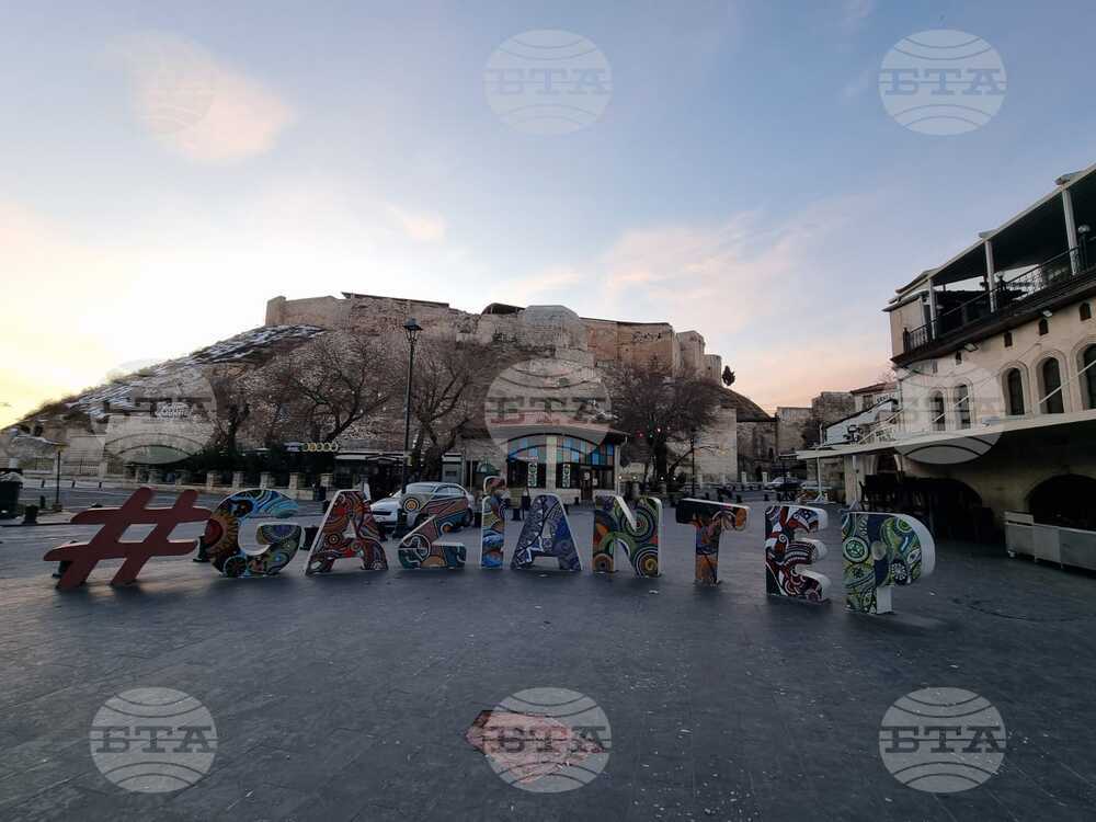 Турция - Газиантеп - земетресение -  замък Газиантеп