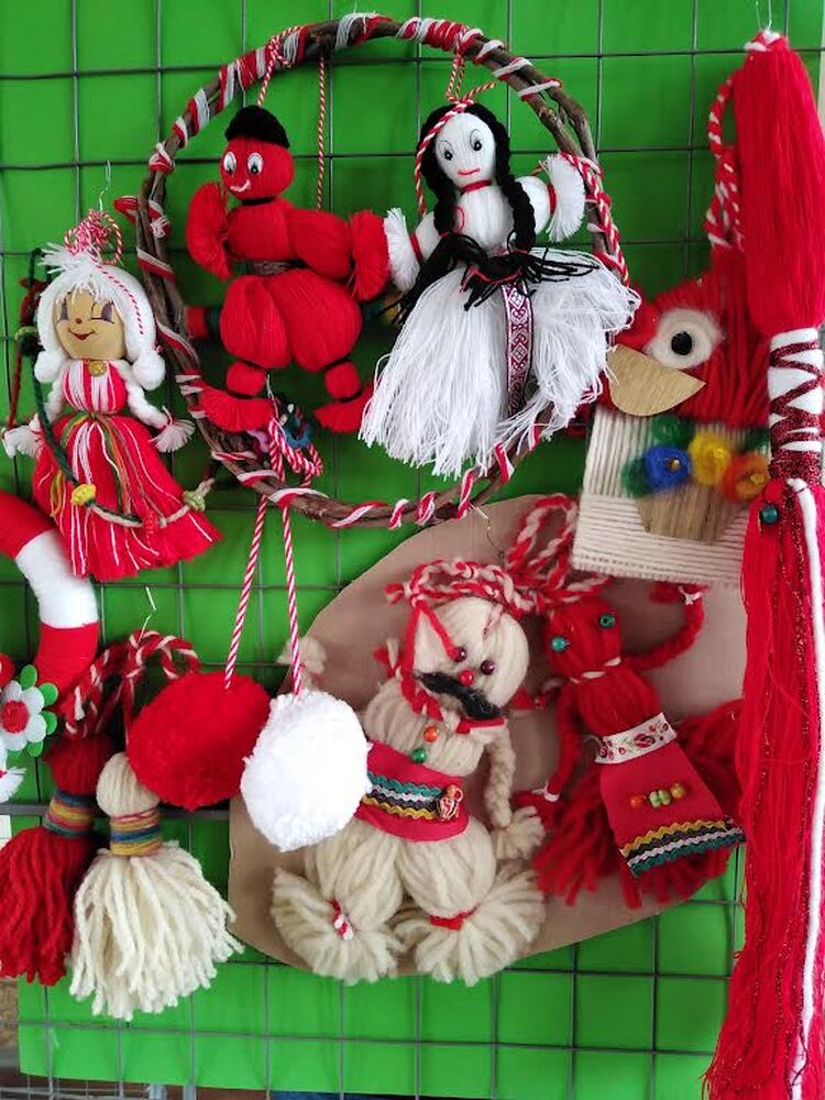 Над 250 деца и ученици взеха участие в традиционния конкурс-изложба „Баба Марта бързала, мартенички вързала” в Стара Загора