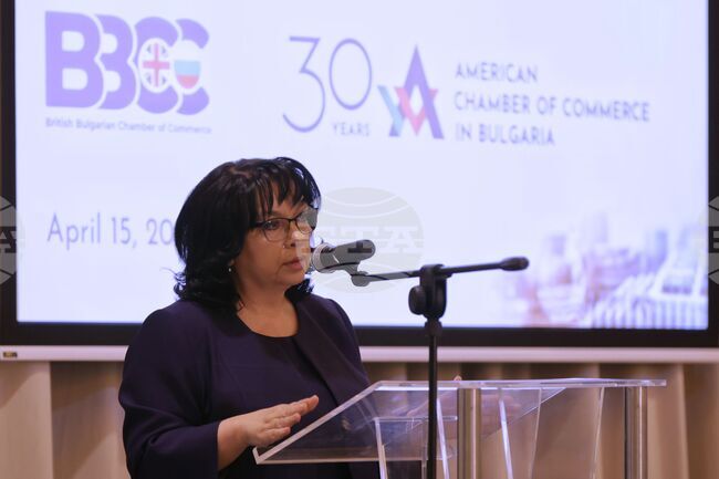 Никога не сме били по-близо до еврозоната от момента, в който се намираме сега, каза министър Теменужка Петкова