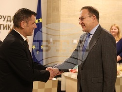 Министерство на труда и социалната политика - великденски базар