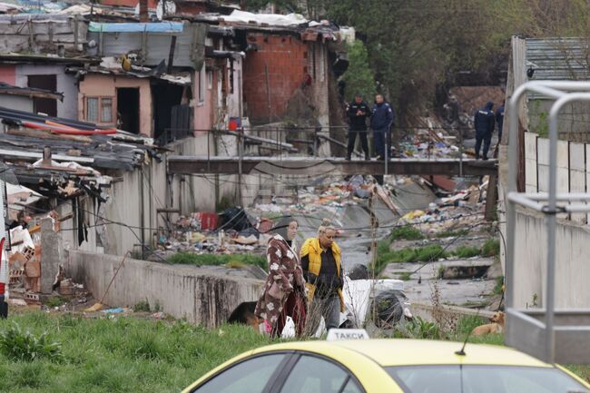 Комисията за защита от дискриминация се самосезира относно премахването на незаконни постройки в столичния кв. "Захарна фабрика" 
