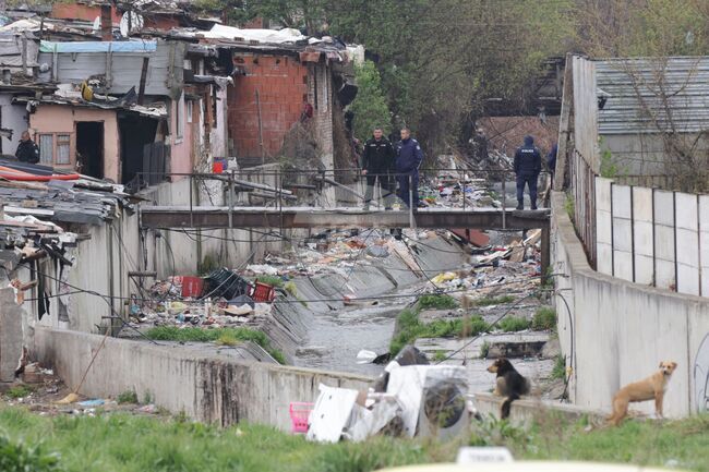 Доклад за закупуване на 13 еднопосочни билета до Страсбург за останалите без жилища в кв. "Захарна фабрика" е внесeн в Столичния общински съвет