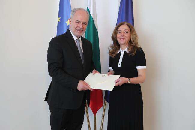 Deputy Foreign Minister Receives Italian Ambassador's Letters of Credence