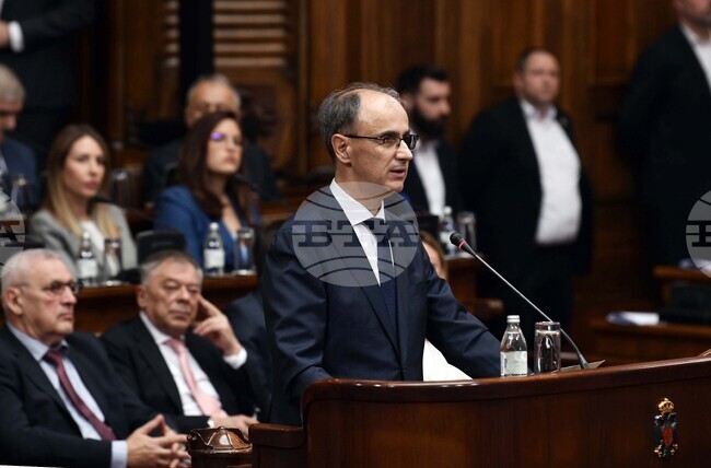 Сръбският премиер Джуро Мацут е на посещение в Китай 