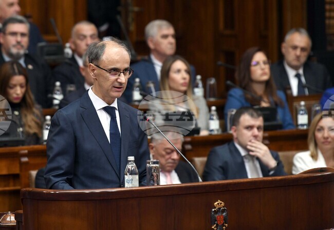 Новата академична година в Сърбия започва на 3 ноември, обяви премиерът Джуро Мацут