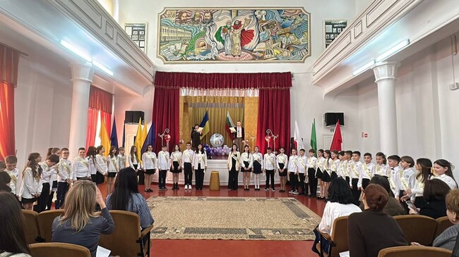 Болградската гимназия в Украйна продължава прием на ученици за учебната 2025 – 2026 година