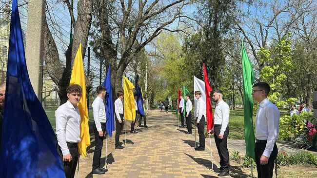 Възпитаници от Болградската гимназия в Украйна са сред наградените в литературния конкурс „Стефан Гечев“