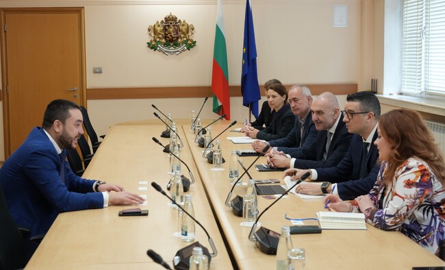 Стокообменът ни с Румъния възлиза на 7,35 млрд. евро през 2024 г., с положително търговско салдо за България, съобщи икономическото министерство