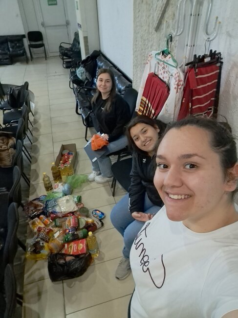 Над 2300 кг хранителни продукти за хора в нужда събра коледната благотворителна кампания в Стара Загора "Дари, за да зарадваш"