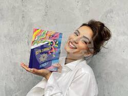 Излиза допълнено издание „Щастливей“ – първата книга на Изабел Овчарова. Снимка: „Сиела“