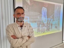 Ямбол - скулптор Иван Стоянов