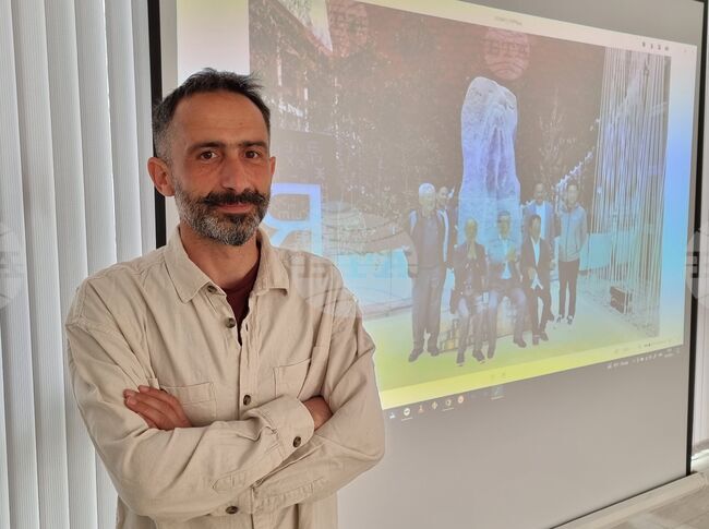 Ямбол - скулптор Иван Стоянов